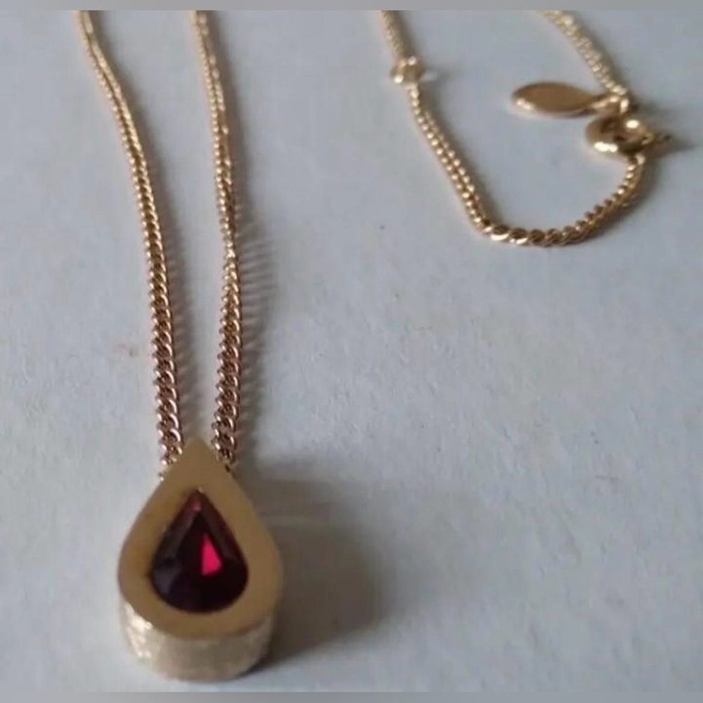 Bintage a one birthstone (Garnet) Necklace
